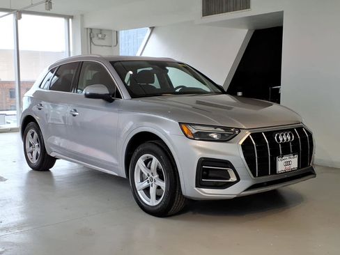 Used 2022 Audi Q5 2.0T Premium AWD/4WD image 3