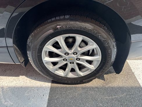 Used 2019 Chevrolet Equinox LT w/ Driver Convenience Package FWD image 13
