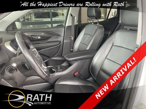 Used 2022 GMC Terrain SLT w/ Tech Package FWD image 11