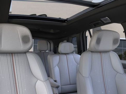 New 2026 Cadillac Vistiq Sport image 24