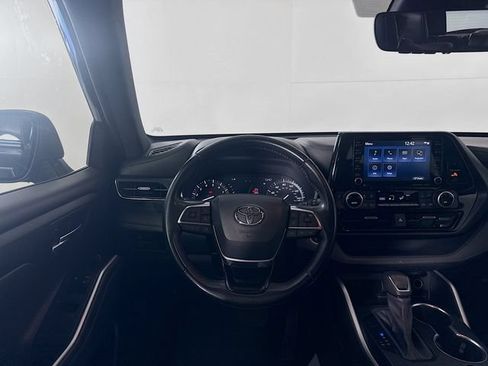 Used 2021 Toyota Highlander XSE AWD/4WD image 26