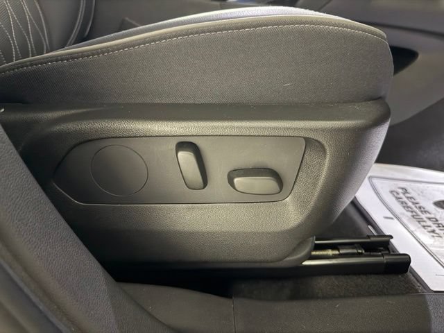 Certified 2023 Buick Envision Avenir AWD/4WD image 31