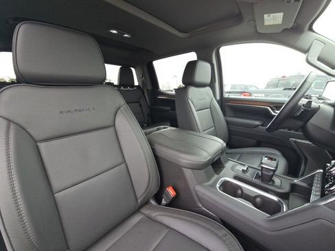 Used 2025 GMC Sierra 1500 Denali image 21