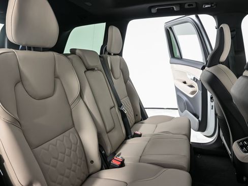 New 2026 Volvo XC90 B6 Plus w/ Protection Package Premier image 23