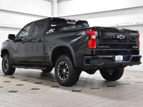 Used 2024 Chevrolet Silverado 1500 ZR2 w/ Technology Package AWD/4WD image 5
