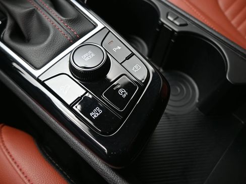 Used 2024 Kia Sportage SX FWD image 4