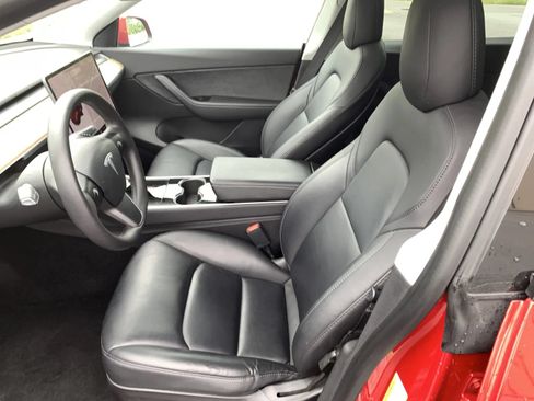 Used 2021 Tesla Model Y Long Range AWD/4WD image 25