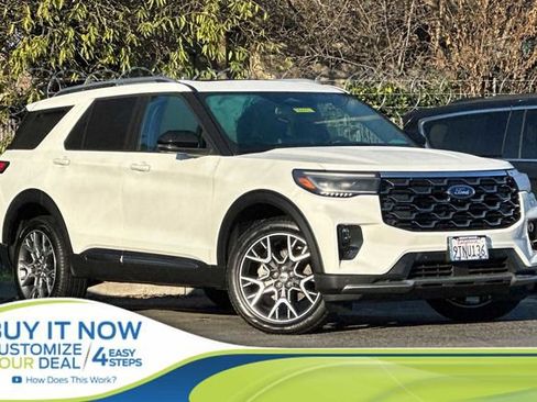 Used 2025 Ford Explorer Platinum w/ Ultimate Package image 1