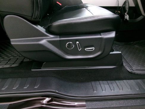 Used 2019 Ford F250 Lariat w/ Chrome Package AWD/4WD image 34