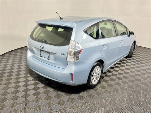 Used 2014 Toyota Prius V Two image 12