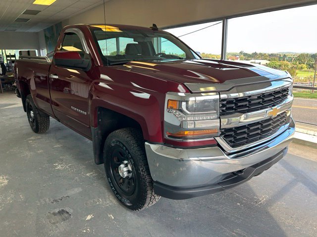 Used 2017 Chevrolet Silverado 1500 LT w/ Trailering Package AWD/4WD image 1