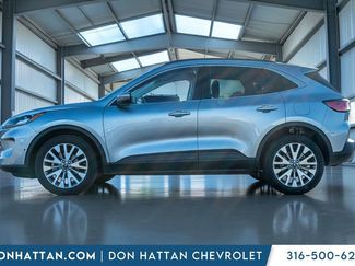 Used 2021 Ford Escape Titanium video 2