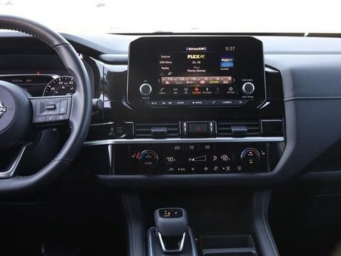 Certified 2025 Nissan Pathfinder SV AWD/4WD image 26