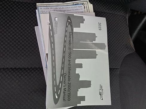 Used 2019 Chevrolet Silverado 1500 LT w/ All Star Edition image 46