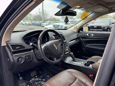 Used 2015 Lincoln MKT AWD w/ Equipment Group 201A image 11