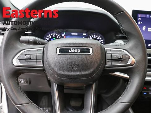 Used 2024 Jeep Compass Latitude AWD/4WD image 10