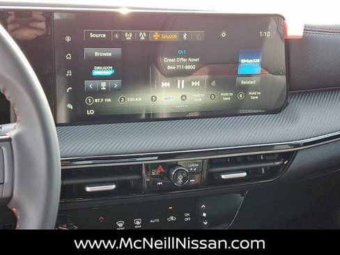 New 2025 Nissan Kicks SR image 8