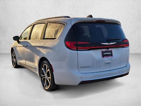 New 2026 Chrysler Pacifica Pinnacle FWD image 9