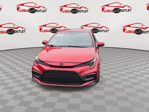 Used 2020 Toyota Corolla SE w/ SE Premium Package FWD image 3