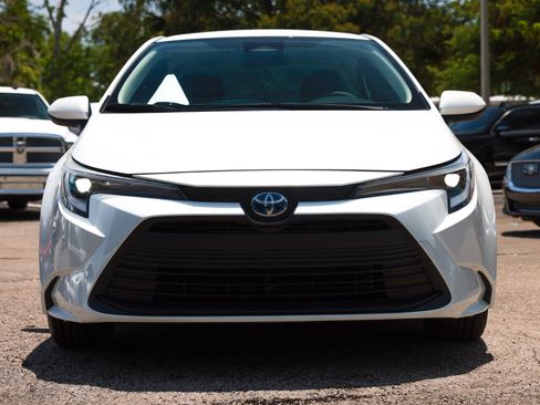 Used 2024 Toyota Corolla LE FWD image 21