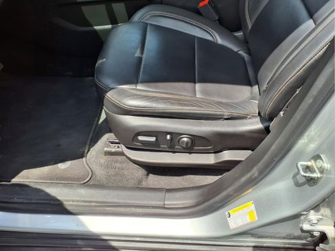 Certified 2018 Chevrolet Traverse LT FWD image 11