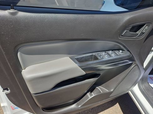 Used 2018 Chevrolet Colorado W/T w/ WT Convenience Package AWD/4WD image 10