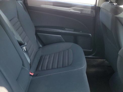 Used 2018 Ford Fusion SE image 8