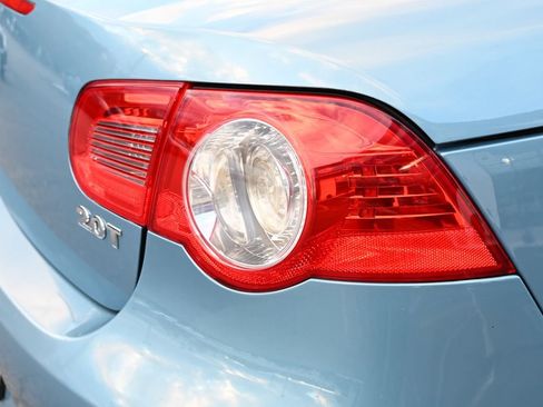 Used 2007 Volkswagen Eos 2.0T FWD image 32