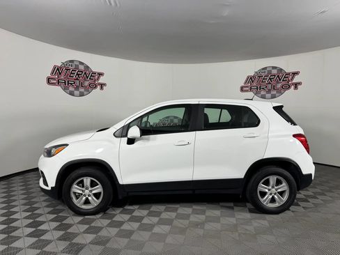 Used 2018 Chevrolet Trax LS AWD/4WD image 4