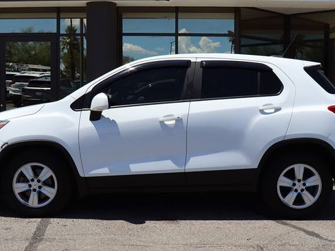 Used 2020 Chevrolet Trax LS FWD image 8