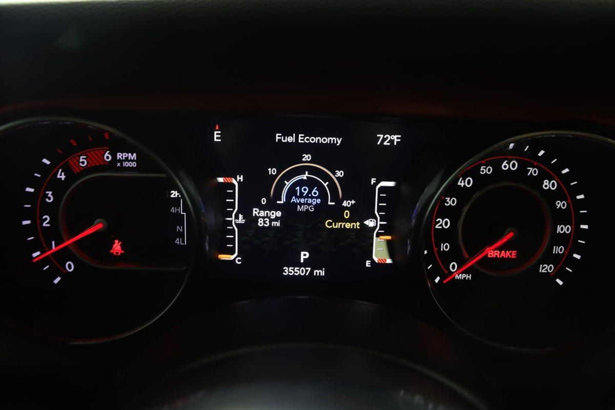Used 2022 Jeep Gladiator Rubicon w/ LED Lighting Group AWD/4WD image 16