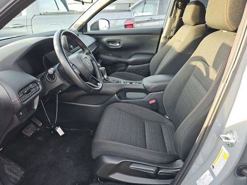 Used 2025 Honda HR-V Sport image 10