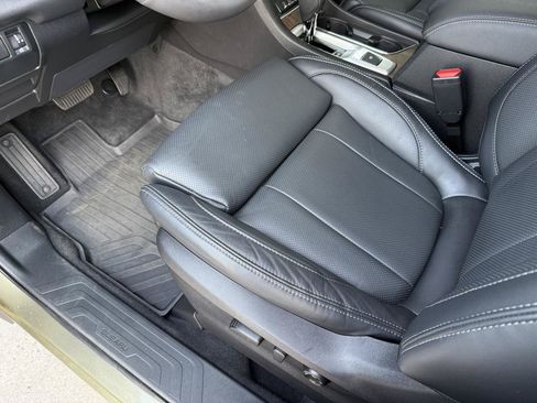 Used 2025 Subaru Ascent Touring AWD/4WD image 14