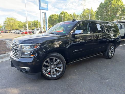 Used 2016 Chevrolet Suburban LTZ image 5