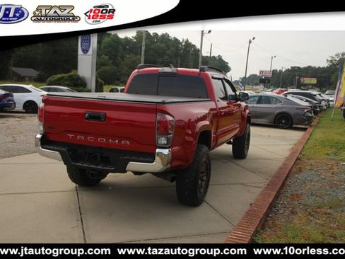 Used 2018 Toyota Tacoma SR5 RWD image 7