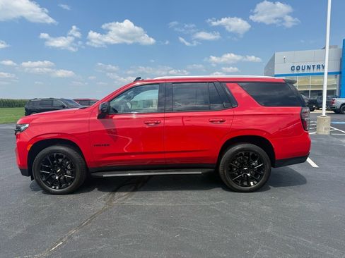 Used 2024 Chevrolet Tahoe LT w/ Luxury Package image 2