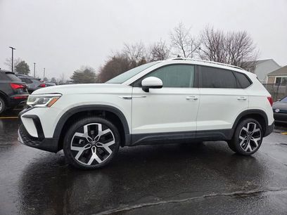 Used 2022 Volkswagen Taos SEL w/ Panoramic Sunroof Package