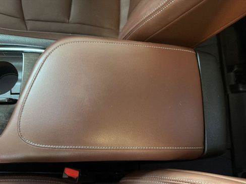 Used 2019 Buick Enclave Avenir w/ Avenir Technology Package AWD/4WD image 18