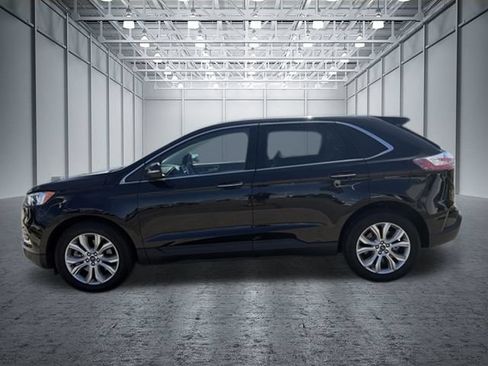 Used 2022 Ford Edge Titanium AWD/4WD image 5