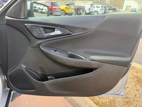 Used 2022 Chevrolet Malibu LT image 19