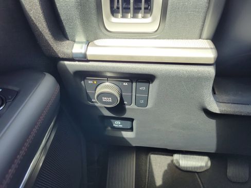 New 2025 Ford Expedition Active AWD/4WD image 26
