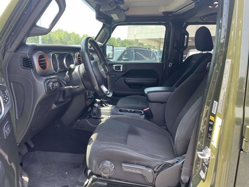 Used 2022 Jeep Gladiator Mojave w/ Cold Weather Group AWD/4WD image 25