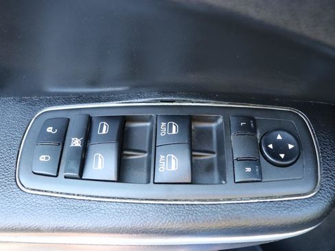Used 2022 Chrysler 300 S w/ Comfort Group RWD image 50