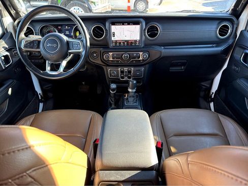 Certified 2022 Jeep Wrangler Unlimited Sahara image 13