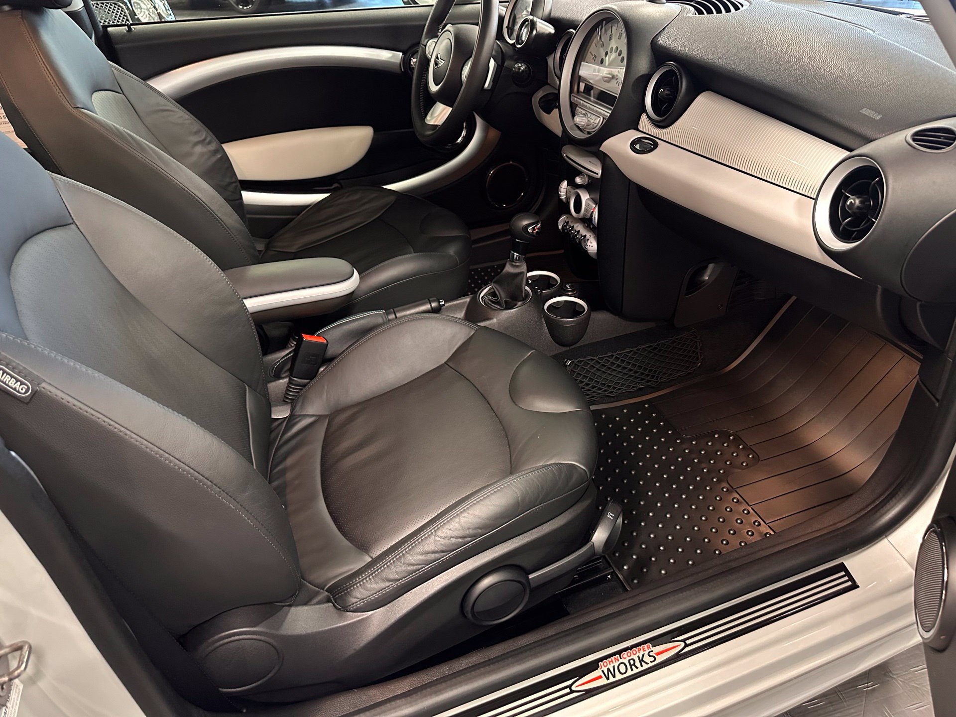 Used 2010 MINI Cooper S FWD image 27