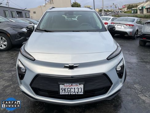 Used 2023 Chevrolet Bolt EUV LT image 2