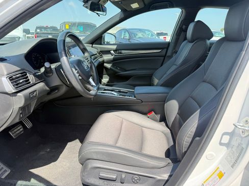 Used 2022 Honda Accord Sport image 5