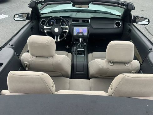 Used 2014 Ford Mustang Convertible RWD image 37