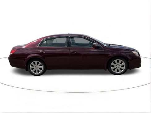 Used 2006 Toyota Avalon XLS FWD image 2