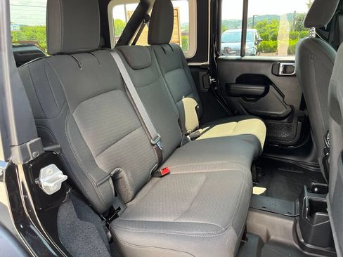 Used 2022 Jeep Wrangler Unlimited Sport AWD/4WD image 20